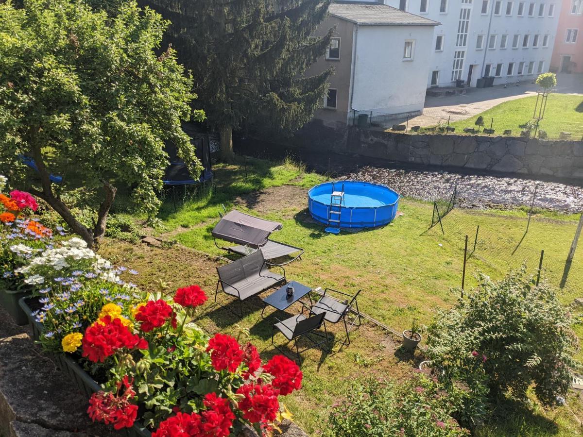 Urlaubstraum Mit Pool, Terrasse & Fluss Im Garten - Ut Leilighet Sebnitz Eksteriør bilde
